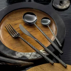 Viadurini Kitchen Besteck Set-24 Besteck aus poliertem geschmiedetem Stahl mit Origami, hergestellt in Italien - Osaka