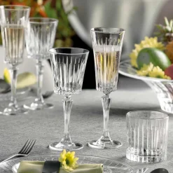 Viadurini Kitchen Italienisches Kristallgeschirr-12 Flötengläser für Sekt mit linearen Schnitten in Öko-Kristall - Senzatempo