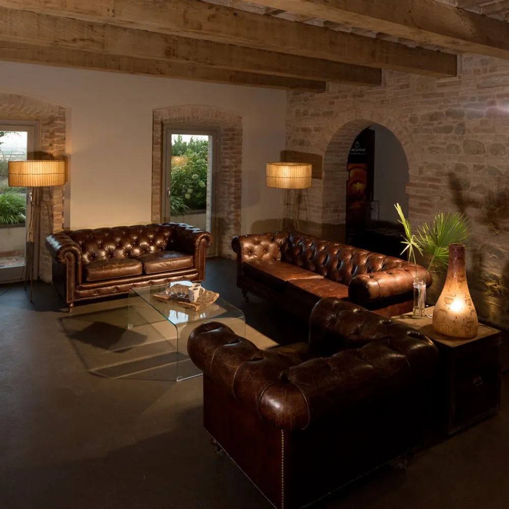 Viadurini Living Klassische Sofas-2- oder 3-Sitzer-Wohnzimmersofa aus Vintage-Leder mit gealterter Wirkung - Stempel