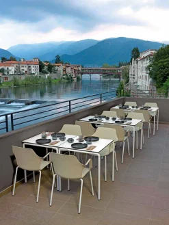 Viadurini in the Garden Gartenstühle Metall-4 stapelbare Außenstühle aus Polypropylen und Metall Made in Italy - Carlene