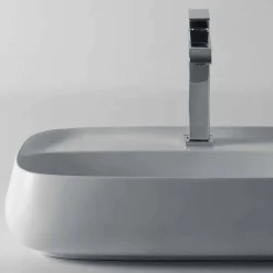 Viadurini Bathroom Keramikwaschbecken-Arbeitsplatte aus Keramik mit moderner Bauweise, hergestellt in Italien, Gaiola