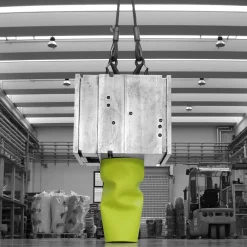 Viadurini in the Garden Gartenideen-Außenvase aus matt gefärbtem Polyethylen Made in Italy - Proud