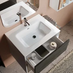 Viadurini Bathroom Badmöbel Hängend-Badezimmerkomposition bestehend aus Spiegel und kratzfestem Sockel, hergestellt in Italien – Kilo