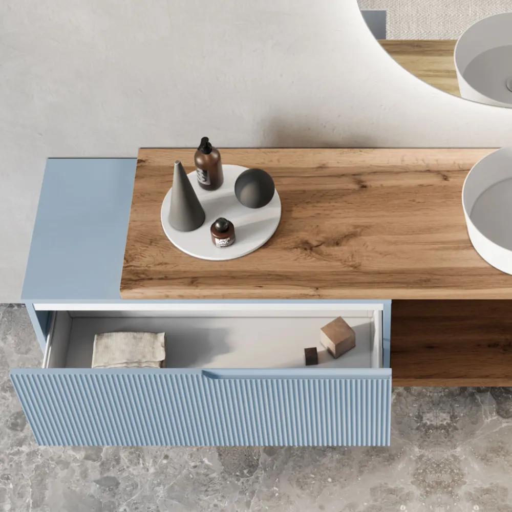 Viadurini Bathroom Badmöbel Hängend-Badezimmerkomposition in Tiffany-Blau und Eiche mit Spiegel, hergestellt in Italien – Ermes