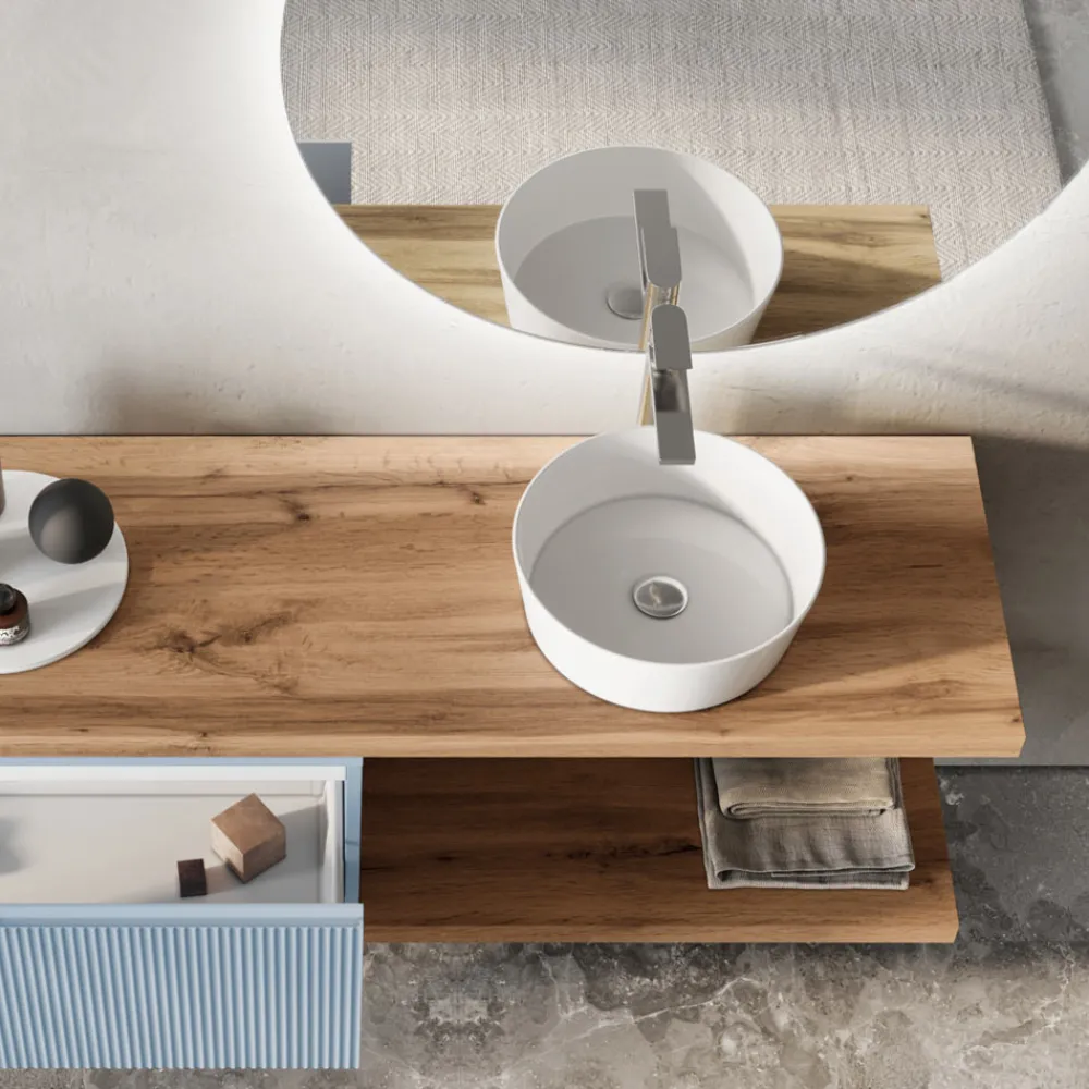 Viadurini Bathroom Badmöbel Hängend-Badezimmerkomposition in Tiffany-Blau und Eiche mit Spiegel, hergestellt in Italien – Ermes