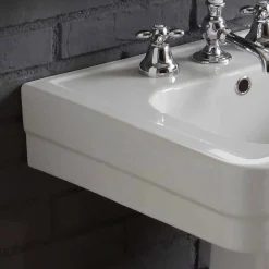 Viadurini Bathroom Badmöbel Stehend-Badezimmerzusammensetzung Waschbecken auf Säule aus weißer Keramik Vintage Ania