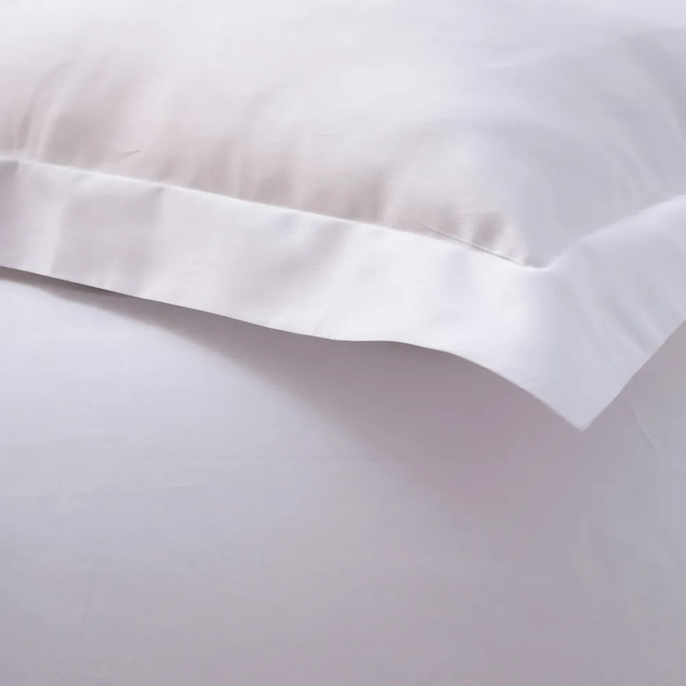 Viadurini Textile Bettbezüge-Bettbezug-Set mit 2 Kissenbezügen aus 100 % Baumwollsatin, hergestellt in Italien – flauschig