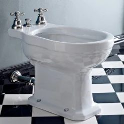 Viadurini Bathroom Bidet-Bidet in weißer oder schwarzer klassischer Keramik aus dem Boden Made in Italy - Marwa