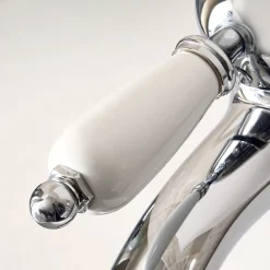 Viadurini Taps Bidetarmaturen-Bidetmischer im klassischen Stil aus handgefertigtem Messing mit Hebel - Noriana