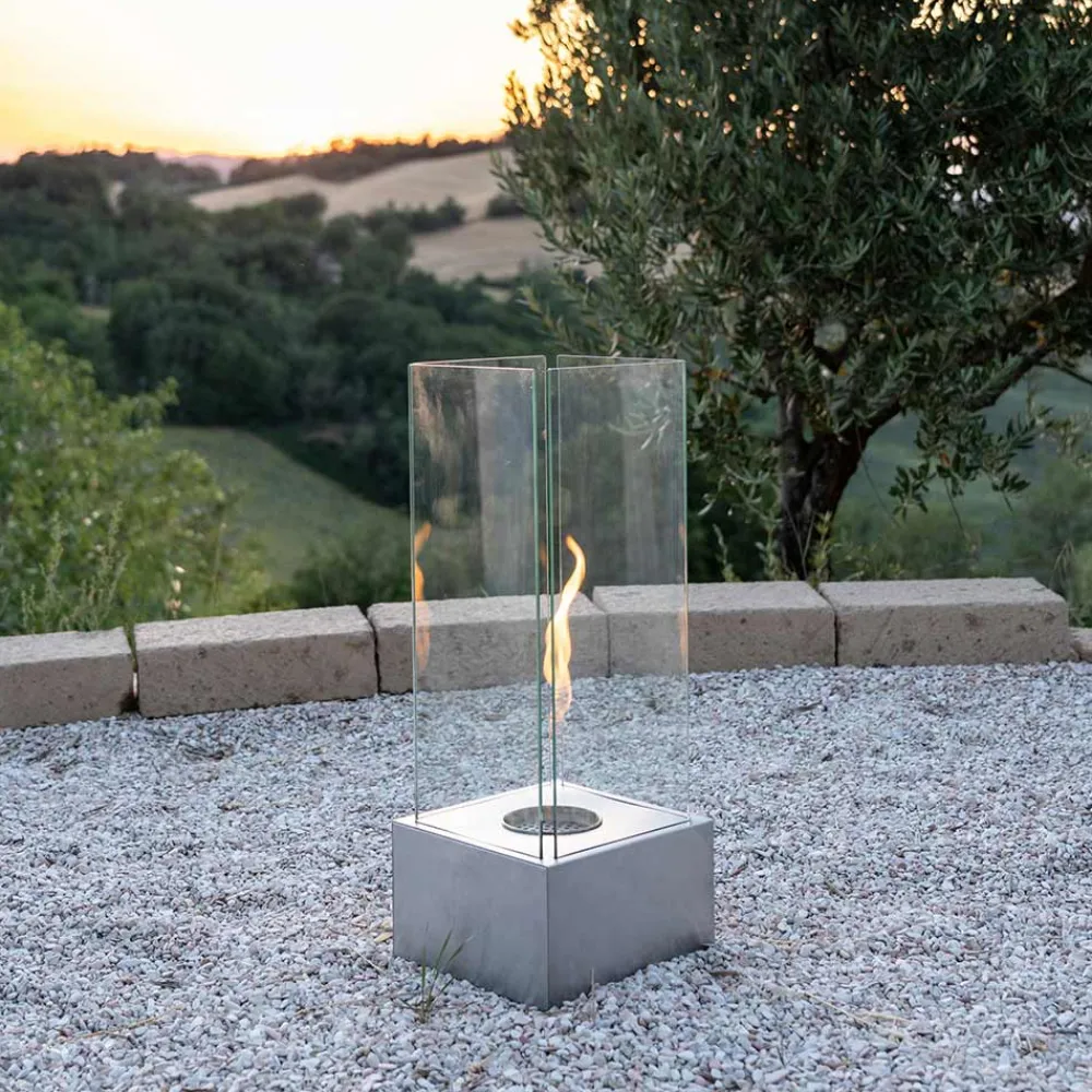 Viadurini Fire Design Bodenkamine Bioethanol-Bioethanol-Bodenkamin aus gehärtetem Glas mit Metallsockel - Ziggy