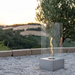 Viadurini Fire Design Bodenkamine Bioethanol-Bioethanol-Bodenkamin aus gehärtetem Glas mit Metallsockel - Ziggy