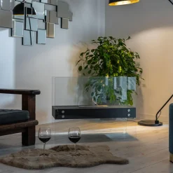 Viadurini Fire Design Bodenkamine Bioethanol-Bioethanol-Bodenkamin aus schwarzem Metall und gehärtetem Glas - Violante