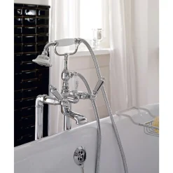 Viadurini Taps Badewannearmaturen-Bodenstehende Wannenbatterie mit Handbrause aus Messing Made in Italy - Noriana