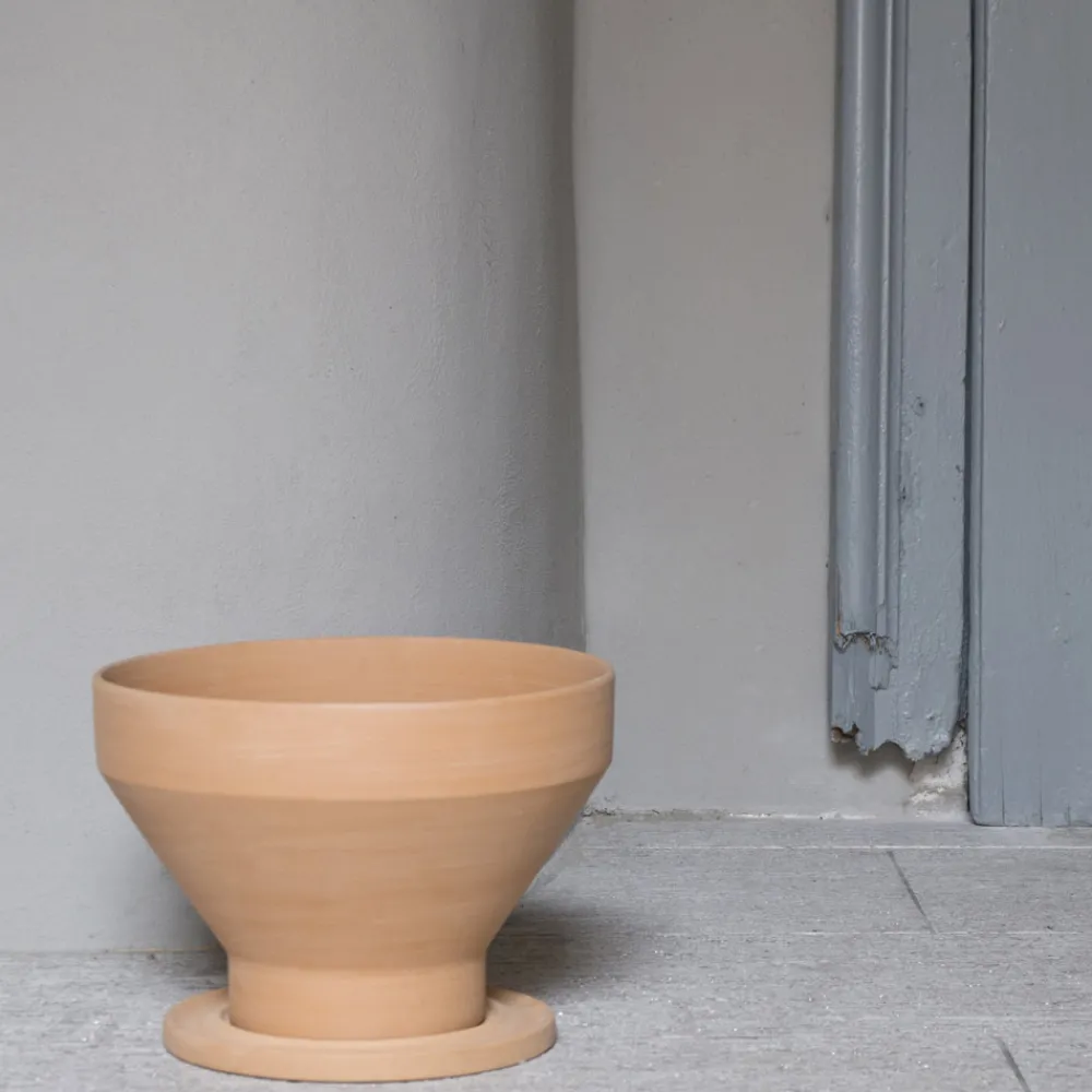 Viadurini in the Garden Deko Vasen-Design Blumenvase aus Terrakotta mit Untertasse Made in Italy - Ettie