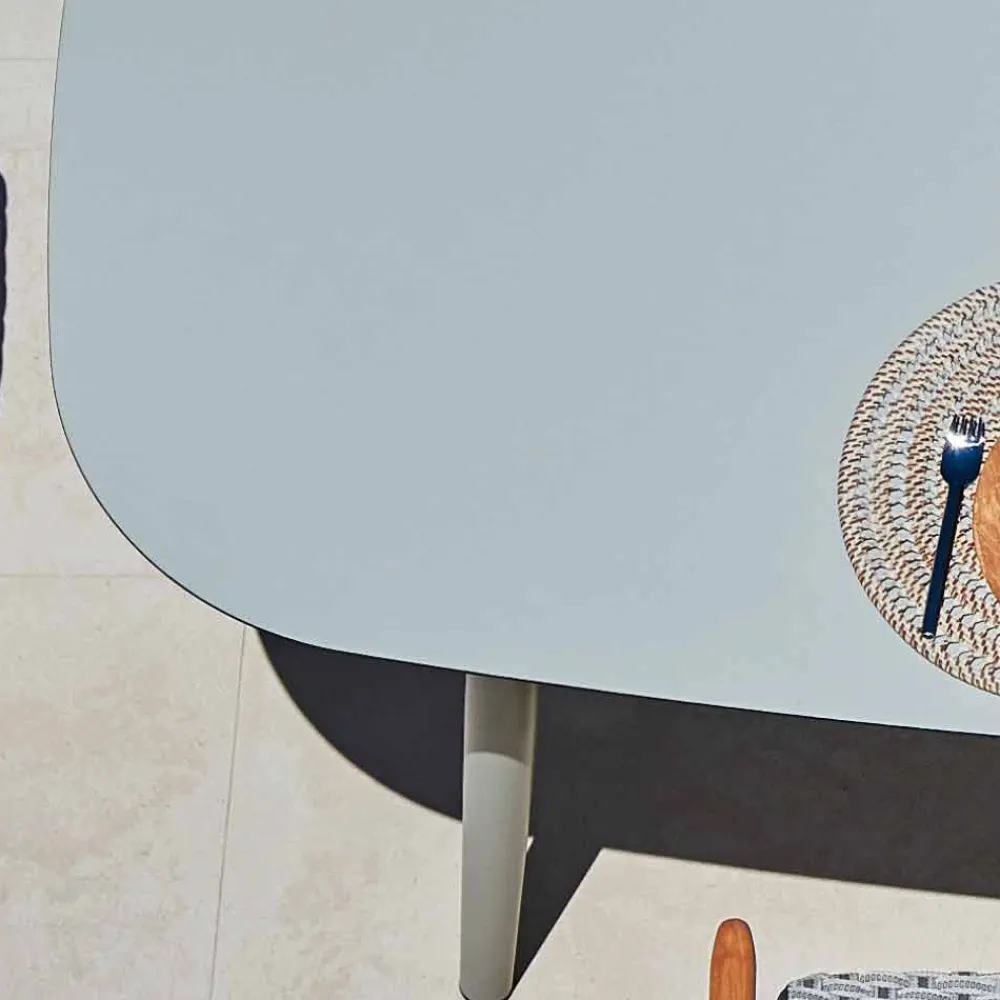 Varaschin Gartentische Fest-Design Gartentisch aus farbigem Aluminium Ellisse