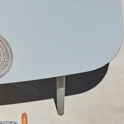 Varaschin Gartentische Fest-Design Gartentisch aus farbigem Aluminium Ellisse