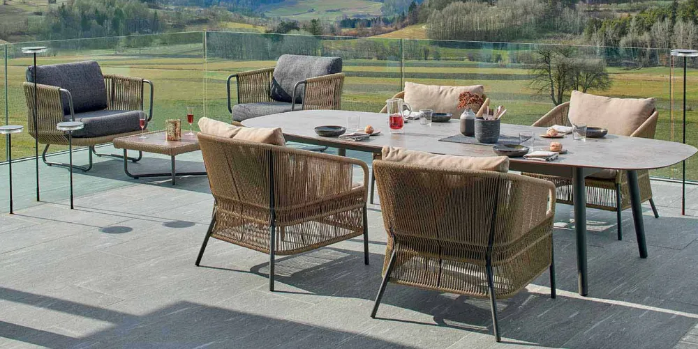 Varaschin Gartentische Fest-Design Gartentisch aus farbigem Aluminium Ellisse