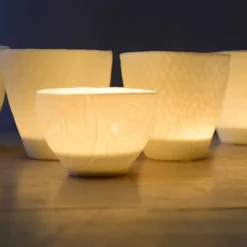 Viadurini Kitchen Kerzenständer-Design Kerzenhalter aus verziertem weißem Porzellan 3 Stück - Arcireale