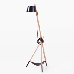 Viadurini Lighting Moderne Stehlampen-Design Stehleuchte aus Buchenholz und lackiertem Metall - Avetta