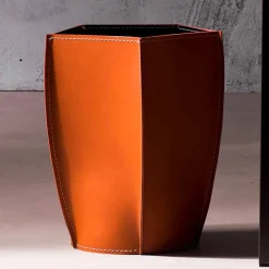 Limac Design Bürozubehör-Design-Abfalleimer aus regeneriertem Poligiono-Leder, hergestellt in Italien