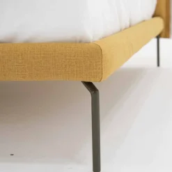 Viadurini Night Design Maßgeschneiderte Möbel|Polsterbetten-Doppelbett aus Stoff mit Metallfüßen Made in Italy - Glorio