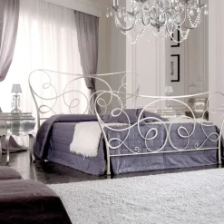 Viadurini Night Design Schlafzimmer Komplett-Doppelbett mit Fußteil, Matratze, Kissen und 2 Nachttischen – Lampo