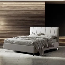 Viadurini Night Design Polsterbetten-Doppelbett 160x190 mit schrägen Riemchenprofilen im Kopfteil - Euforie