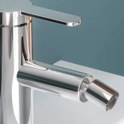 Viadurini Bathroom Bidetarmaturen-Einhebel-Bidetmischer mit flachem Design aus verchromtem Messing - Agenore