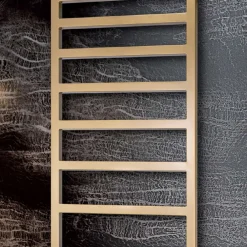 Viadurini Radiators Handtuchheizkörper Elektrisch-Elektrischer Handtuchwärmer mit einfachen Linien aus Stahl, hergestellt in Italien – Pistazie