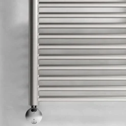 Viadurini Radiators Handtuchheizkörper Elektrisch-Elektrischer Handtuchwärmer für das vertikale Badezimmerdesign aus Stahl 300 W - Italo
