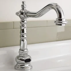 Viadurini Taps Waschbeckenarmaturen-Elektronische Einlochbatterie für Waschbecken im klassischen Stil aus Messing - Noriana