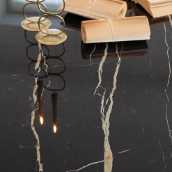 Viadurini Living Esstische-Elliptischer Esstisch aus Stahl und polierter Keramik Florim - Gelsino