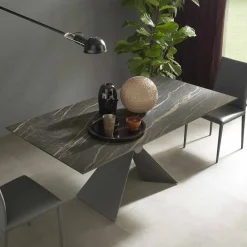 Viadurini Living Esstische-Esstisch aus Metall und Keramikplatte Design Made in Italy - Sinesio