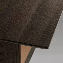 Viadurini Living Esstische Nach Mass|Esstische-Fester Tisch mit abgeschrägter Platte und zweifarbigem Untergestell, hergestellt in Italien – Jadis