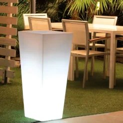 Viadurini in the Garden Lichtmöbel-Fluofarbene quadratische Gartenvase mit Licht Made in Italy - Avanas