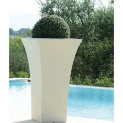 Viadurini in the Garden Gartenideen-Gartenblumentopf aus farbigem Polyethylen Made in Italy - Tremont