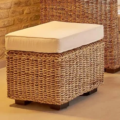 Viadurini in the Garden Gartenideen-Gartenhocker aus natürlichem Abaca mit Kissen - Raziel