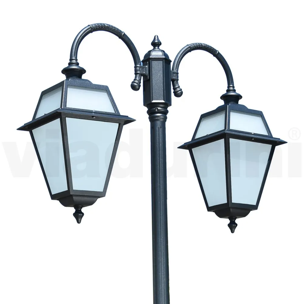 Viadurini Lighting Gartenlampion-Gartenlampe mit 2 Lichtern aus Aluminium und Glas, hergestellt in Italien – Vivian