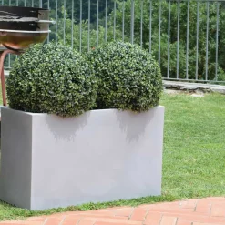 Viadurini in the Garden Gartenideen-Gartentrenntopf aus farbigem Polyethylen Made in Italy - Maddison