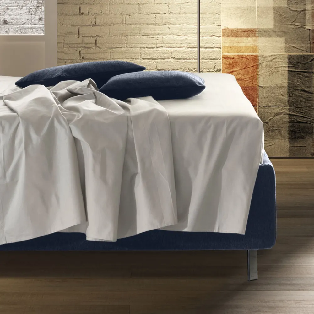 Viadurini Night Design Maßgeschneiderte Möbel|Polsterbetten-Gepolstertes Doppelbett mit Matratze und Kissen Made in Italy - Verga