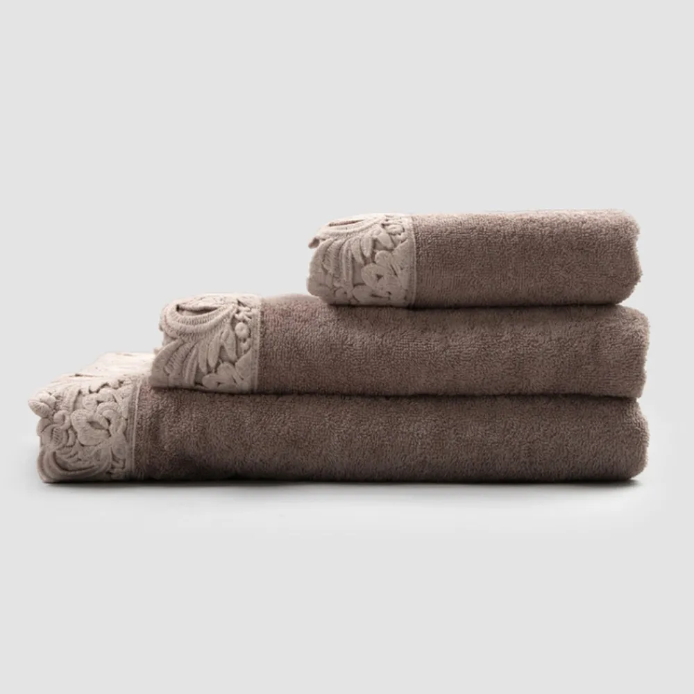 Viadurini Textile Handtücher-Gesichts- und Gästetücher und Badetuch aus Baumwolle Terry und Armonia Lace - Frollo