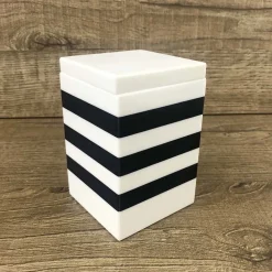 Viadurini Kitchen Küchenzubehör-Gewürzbehälter mit italienischer hochwertiger Corian-Kappe - Spicy