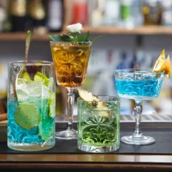 Viadurini Kitchen Italienisches Kristallgeschirr-Glas mischen mit exzentrischer Dekoration Luxus Design 4 Stück - Destino