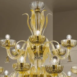 Viadurini Lighting Klassische Kronleuchter-Handgefertigter 18-flammiger Kronleuchter aus Venedig-Glas, Made in Italy - Regina