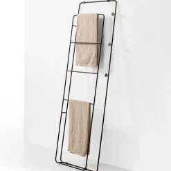 Viadurini Bathroom Badetuchhalter-Handtuchhalter mit 4 Stangen und 3 Metallhaken - Kopfhörer