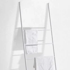 Viadurini Bathroom Badetuchhalter-Handtuchleiter in modernem Design aus weißem oder schwarzem Metall - Oppalà