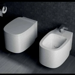 Viadurini Bathroom Wc-Hängende Vase in modernem Design aus Keramik, hergestellt in Italien, Amleto