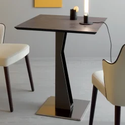 Viadurini Living Esstische-Hoher quadratischer Couchtisch aus schrägem Metall und matter Keramikplatte - Coriko