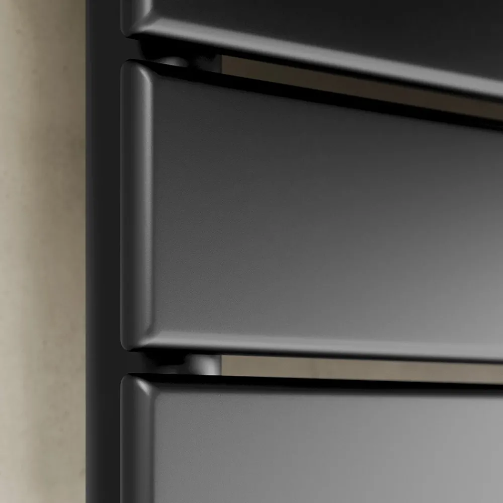 Viadurini Radiators Handtuchheizkörper Wasser-Hydraulischer Handtuchwärmer aus schwarzem Kohlenstoffstahl, hergestellt in Italien – Carezza