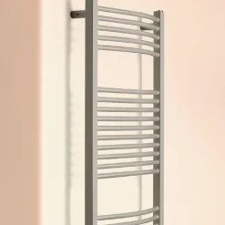 Scirocco H Handtuchheizkörper Wasser-Hydraulischer Handtuchwärmer aus Stahl in verschiedenen Farben Made in Italy - Ibis